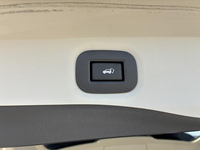 エクストレイル ２０Ｘ　エマージェンシーブレーキパッケージ　クルーズコントロール　アイドリングストップ　ＡＡＣ　ステアリングスイッチ　ＬＥＤヘッドライト　フォグライト　サイドバイザー　ドライブレコーダー　オートライト　シートヒーター　衝突軽減　寒冷地仕様（21枚目）