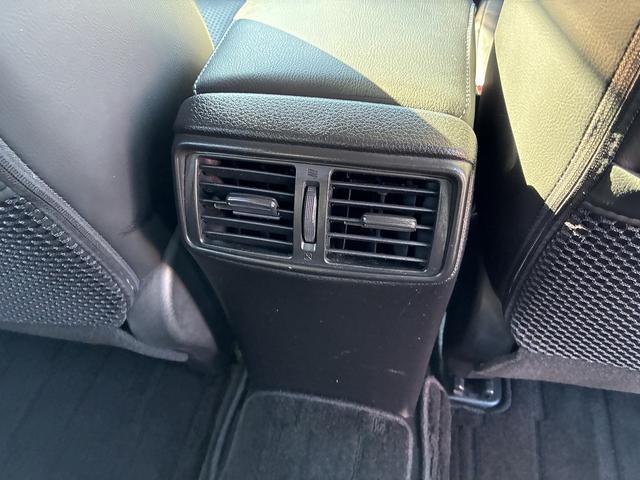 エクストレイル ２０Ｘ　エマージェンシーブレーキパッケージ　クルーズコントロール　アイドリングストップ　ＡＡＣ　ステアリングスイッチ　ＬＥＤヘッドライト　フォグライト　サイドバイザー　ドライブレコーダー　オートライト　シートヒーター　衝突軽減　寒冷地仕様（30枚目）