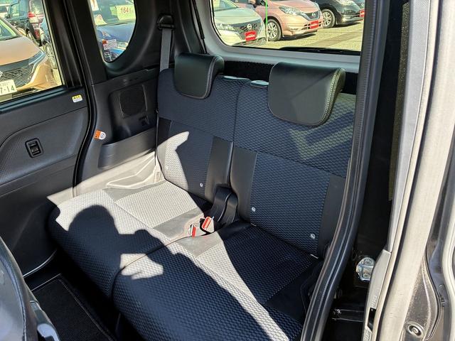 タント カスタムＲＳ　クルーズコントロール　ＬＥＤヘッドライト　オートライト　オートハイビーム　両側パワースライドドア　シートヒーター　ＥＴＣ　スマートアシスト　社外ワイドナビ　バックカメラ　テレビ　衝突軽減システム（15枚目）