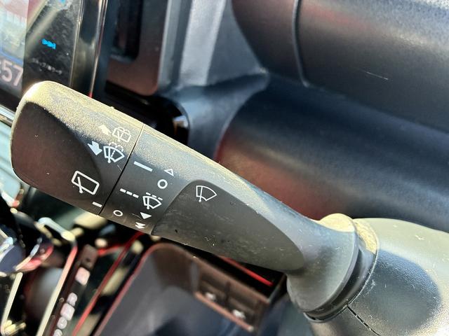 タント カスタムＲＳ　クルーズコントロール　ＬＥＤヘッドライト　オートライト　オートハイビーム　両側パワースライドドア　シートヒーター　ＥＴＣ　スマートアシスト　社外ワイドナビ　バックカメラ　テレビ　衝突軽減システム（37枚目）