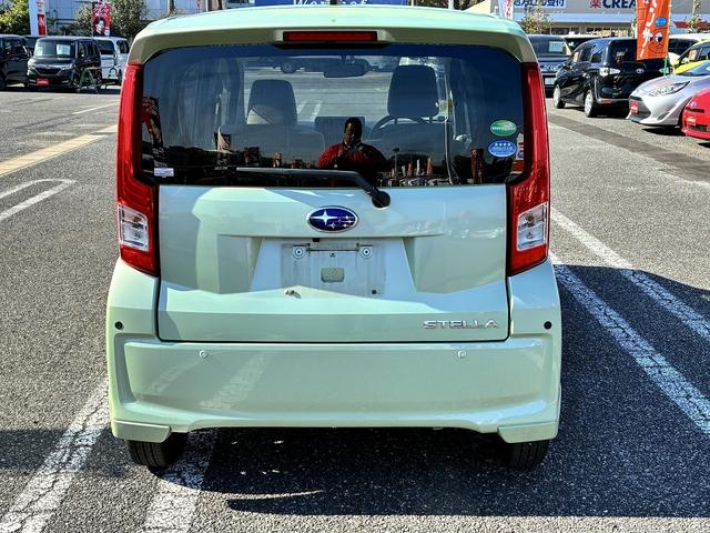 ステラ Ｌ　スマートアシスト　ダブルエアバック　衝突軽減　社外ナビ　ワンセグテレビ　ＣＤ　ＤＶＤ　バックカメラ　アイドリングストップ　電格ミラー　ベンチシート　コーナーセンサー　ワンオーナー（10枚目）