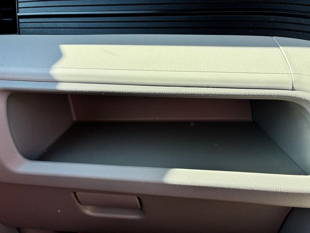 ステラ Ｌ　スマートアシスト　ダブルエアバック　衝突軽減　社外ナビ　ワンセグテレビ　ＣＤ　ＤＶＤ　バックカメラ　アイドリングストップ　電格ミラー　ベンチシート　コーナーセンサー　ワンオーナー（31枚目）