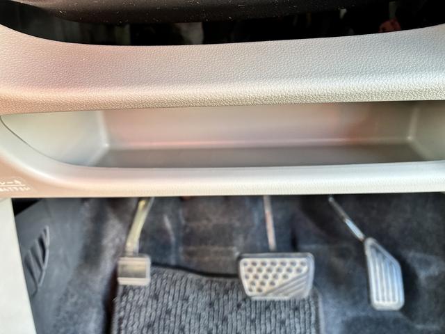 ステラ Ｌ　スマートアシスト　ダブルエアバック　衝突軽減　社外ナビ　ワンセグテレビ　ＣＤ　ＤＶＤ　バックカメラ　アイドリングストップ　電格ミラー　ベンチシート　コーナーセンサー　ワンオーナー（33枚目）