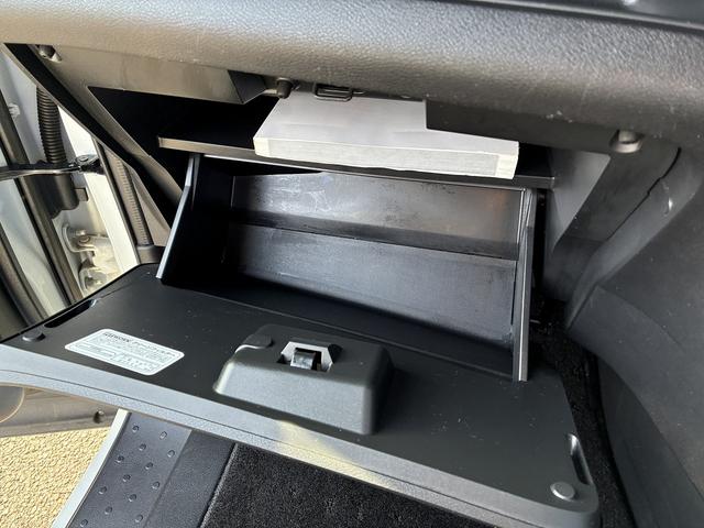 セレナ ハイウェイスターV 衝突軽減 純正ナビ フルセグTV CD/DVD Bluetooth クルーズコントロール ETC 後席モニター ドライブレコーダー 電動格納ミラー 両側電動スライドドア LEDライト オートライト(31枚目)