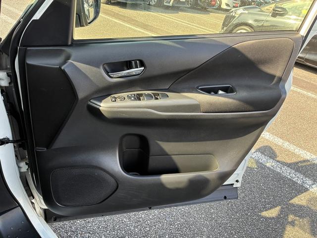 セレナ ハイウェイスターV 衝突軽減 純正ナビ フルセグTV CD/DVD Bluetooth クルーズコントロール ETC 後席モニター ドライブレコーダー 電動格納ミラー 両側電動スライドドア LEDライト オートライト(43枚目)