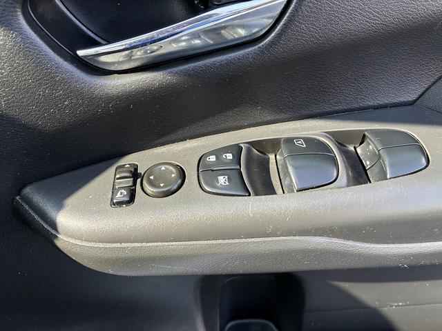 セレナ ハイウェイスターV 衝突軽減 純正ナビ フルセグTV CD/DVD Bluetooth クルーズコントロール ETC 後席モニター ドライブレコーダー 電動格納ミラー 両側電動スライドドア LEDライト オートライト(44枚目)