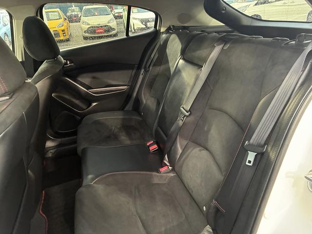 アクセラスポーツ XD 純正アルミホイール サンルーフ パワーシート オートライト HID CD DVD ETC プッシュスタート バックカメラ シートヒーター クルーズコントロール レーンアシスト ブラインドスポットモニタ(16枚目)