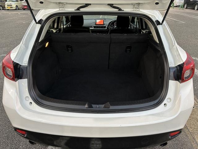 アクセラスポーツ XD 純正アルミホイール サンルーフ パワーシート オートライト HID CD DVD ETC プッシュスタート バックカメラ シートヒーター クルーズコントロール レーンアシスト ブラインドスポットモニタ(18枚目)