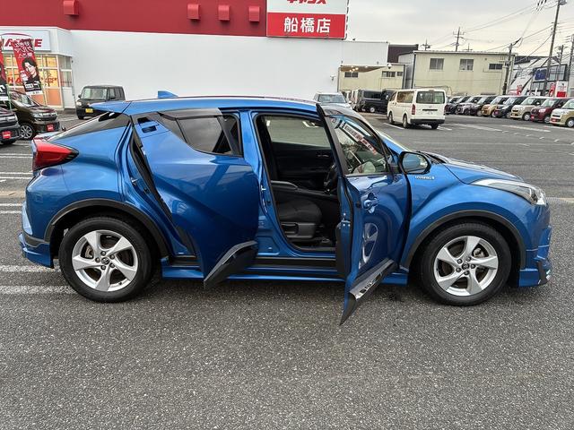 C-HR レーンアシスト 純正ナビ フルセグ CD DVD ETC LED コーナーセンサー バックカメラ クルーズコントロールアダプティブ オートライト オートハイビーム 純正アルミホイール プッシュスタート(18枚目)