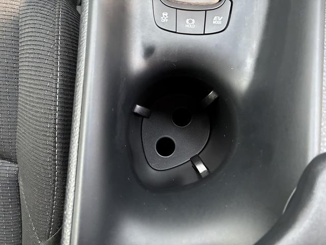 C-HR レーンアシスト 純正ナビ フルセグ CD DVD ETC LED コーナーセンサー バックカメラ クルーズコントロールアダプティブ オートライト オートハイビーム 純正アルミホイール プッシュスタート(31枚目)