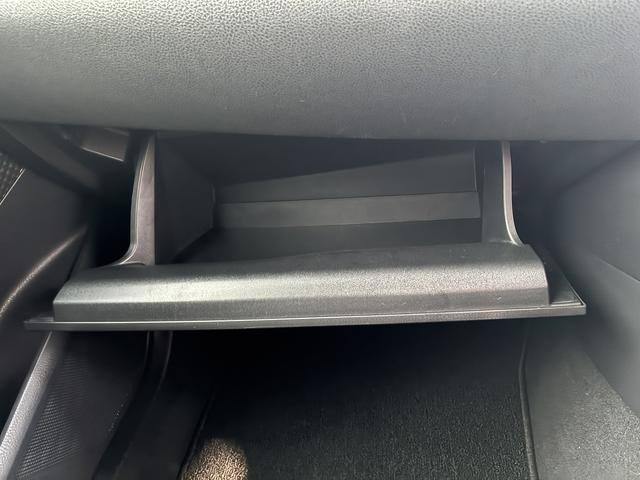 C-HR レーンアシスト 純正ナビ フルセグ CD DVD ETC LED コーナーセンサー バックカメラ クルーズコントロールアダプティブ オートライト オートハイビーム 純正アルミホイール プッシュスタート(44枚目)