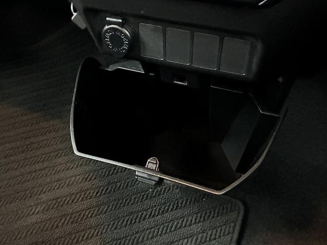 ルーミー G S 衝突軽減 社外ナビ フルセグTV CD/DVD Bluetooth バックカメラ キーレス スマートキー プッシュスタート 電動格納ミラー 両側パワースライドドア オートライト アイドリングストップ(27枚目)