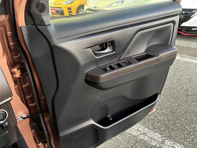 ルーミー G S 衝突軽減 社外ナビ フルセグTV CD/DVD Bluetooth バックカメラ キーレス スマートキー プッシュスタート 電動格納ミラー 両側パワースライドドア オートライト アイドリングストップ(39枚目)