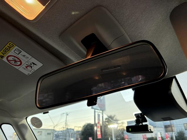 ルーミー G S 衝突軽減 社外ナビ フルセグTV CD/DVD Bluetooth バックカメラ キーレス スマートキー プッシュスタート 電動格納ミラー 両側パワースライドドア オートライト アイドリングストップ(42枚目)