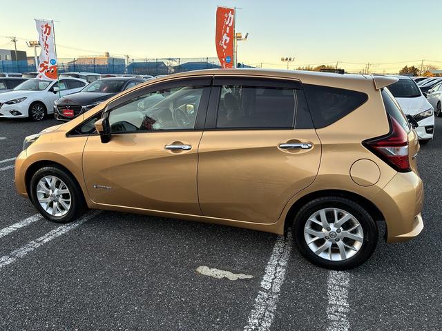 ノート e-パワー メダリスト 衝突軽減 純正ナビ フルセグTV CD/DVD Bluetooth バックカメラ キーレス スマートキー プッシュスタート ETC 電動格納ミラー オートライト LEDライト 純正アルミホイール(12枚目)