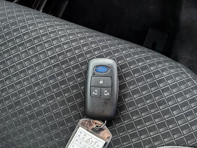 シフォン カスタムRS スマートアシスト W/サイド/カーテンエアバック 衝突軽減 CD バックカメラ サイドカメラ フロントカメラ アイドリングストップ クルーズコントロール シート 電動格納ミラー 両側パワースライドドア オートライト(47枚目)