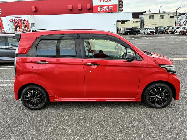 N-WGNカスタム G SS2トーンカラースタイルパッケージ W/カーテンエアバッグ 衝突軽減 純正ナビ フルセグTV CD/DVD Bluetooth バックカメラ クルーズコントロール ドライブレコーダー 電動格納ミラー 純正アルミホイール スマートキー(8枚目)