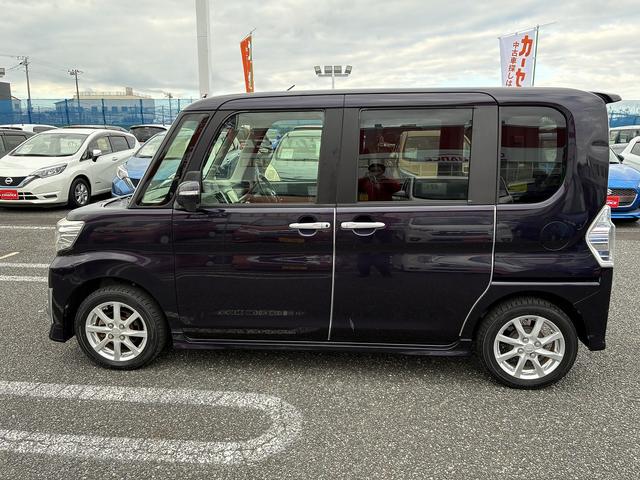 タント カスタムＸ　トップエディションＳＡ　衝突軽減　純正ナビ　フルセグＴＶ　ＣＤ／ＤＶＤ　キーレス　スマートキー　プッシュスタート　ＥＴＣ　電動格納ミラー　片側電動スライドドア　フォグライト　オートライト　純正アルミホイール　フロアマット（12枚目）