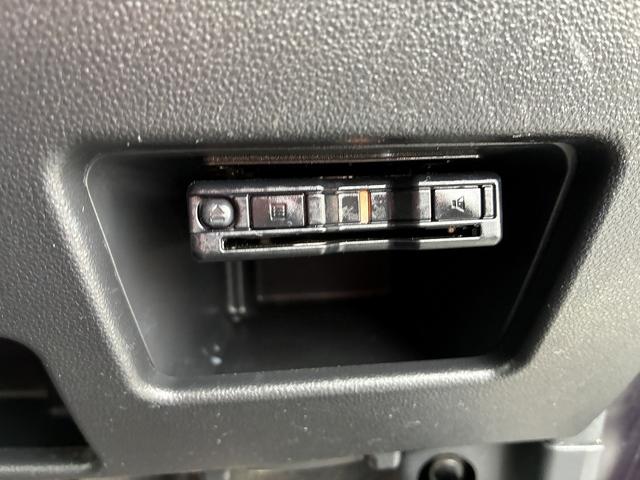 タント カスタムＸ　トップエディションＳＡ　衝突軽減　純正ナビ　フルセグＴＶ　ＣＤ／ＤＶＤ　キーレス　スマートキー　プッシュスタート　ＥＴＣ　電動格納ミラー　片側電動スライドドア　フォグライト　オートライト　純正アルミホイール　フロアマット（32枚目）