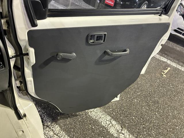 ハイゼットカーゴ スペシャル CD 5速マニュアル(4枚目)