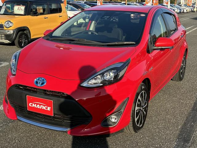 アクア Ｓスタイルブラック　純正ナビ　フルセグＴＶ　ＣＤ　ＤＶＤ　Ｂｌｕｅｔｏｏｔｈ　ＥＴＣ　スマートキー　ＬＥＤライト　オートハイビーム　ステアリングリモコン（5枚目）