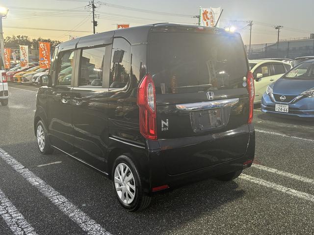 Ｎ－ＢＯＸ Ｇ・Ｌホンダセンシング　衝突軽減　レーンアシスト　社外ナビ　ワンセグＴＶ　ＣＤ／ＤＶＤ　Ｂｌｕｅｔｏｏｔｈ　バックカメラ　スマートキー　クルーズコントロール　ＥＴＣ　電動格納ミラー　片側電動スライドドア　オートライト　ＬＥＤ（9枚目）