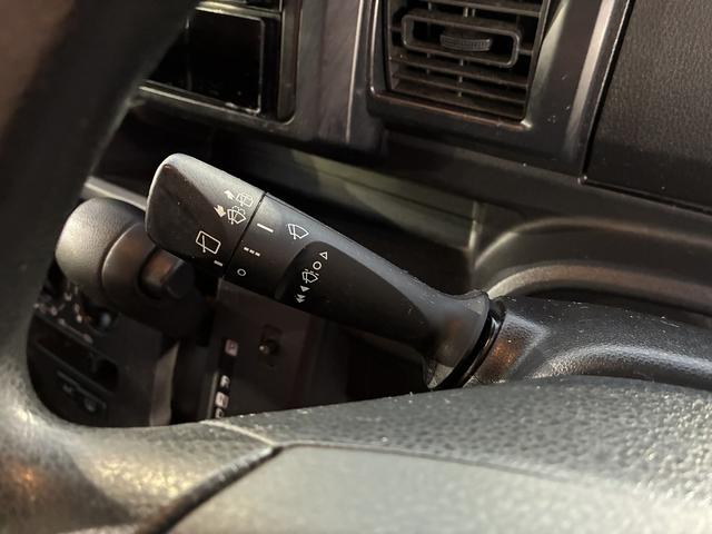 ハイゼットキャディー D SAIII 衝突軽減 CD アイドリングストップ キーレス オートハイビーム 前席パワーウィンドウ エアコン 助手席エアバック 運転席エアバック 2人乗り スマートアシスト3 シルバー(27枚目)