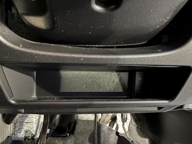 ハイゼットキャディー D SAIII 衝突軽減 CD アイドリングストップ キーレス オートハイビーム 前席パワーウィンドウ エアコン 助手席エアバック 運転席エアバック 2人乗り スマートアシスト3 シルバー(30枚目)