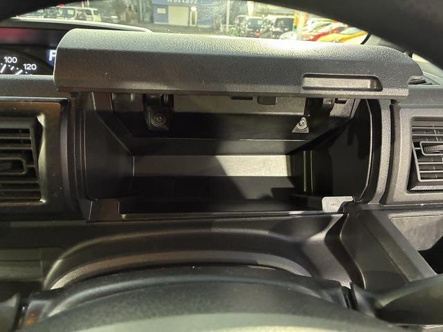 ハイゼットキャディー D SAIII 衝突軽減 CD アイドリングストップ キーレス オートハイビーム 前席パワーウィンドウ エアコン 助手席エアバック 運転席エアバック 2人乗り スマートアシスト3 シルバー(37枚目)