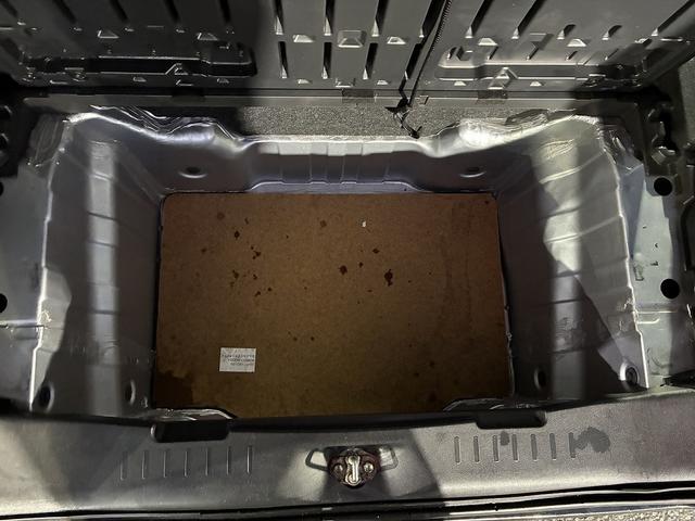 ハイゼットキャディー D SAIII 衝突軽減 CD アイドリングストップ キーレス オートハイビーム 前席パワーウィンドウ エアコン 助手席エアバック 運転席エアバック 2人乗り スマートアシスト3 シルバー(43枚目)