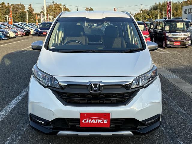 フリードハイブリッド ハイブリッド・クロスターホンダセンシング SDナビゲーションシステム フルセグテレビ BLUETOOTH バックカメラ スマートキー プッシュスタート ETC クルーズコントロール 前席シートヒーター 両側電動スライドドア LEDヘッドライト(6枚目)