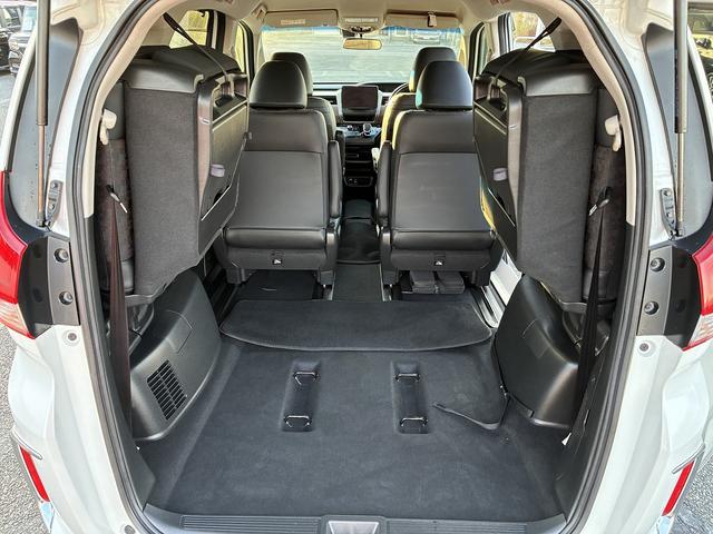 フリードハイブリッド ハイブリッド・クロスターホンダセンシング SDナビゲーションシステム フルセグテレビ BLUETOOTH バックカメラ スマートキー プッシュスタート ETC クルーズコントロール 前席シートヒーター 両側電動スライドドア LEDヘッドライト(18枚目)