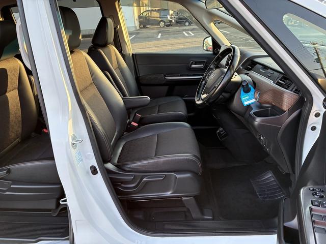 フリードハイブリッド ハイブリッド・クロスターホンダセンシング SDナビゲーションシステム フルセグテレビ BLUETOOTH バックカメラ スマートキー プッシュスタート ETC クルーズコントロール 前席シートヒーター 両側電動スライドドア LEDヘッドライト(21枚目)