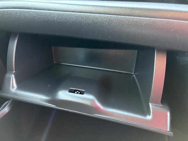 フリードハイブリッド ハイブリッド・クロスターホンダセンシング SDナビゲーションシステム フルセグテレビ BLUETOOTH バックカメラ スマートキー プッシュスタート ETC クルーズコントロール 前席シートヒーター 両側電動スライドドア LEDヘッドライト(30枚目)