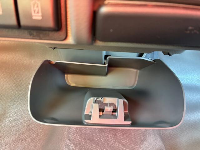 エブリイ PAリミテッド ラジオデッキ 前席パワーウィンドウ エアコン キーレスエントリーキーシステム コーナーセンサー レーダーブレーキサポート アイドリングストップ 助手席側エアーバック USB 運転席エアーバック(29枚目)