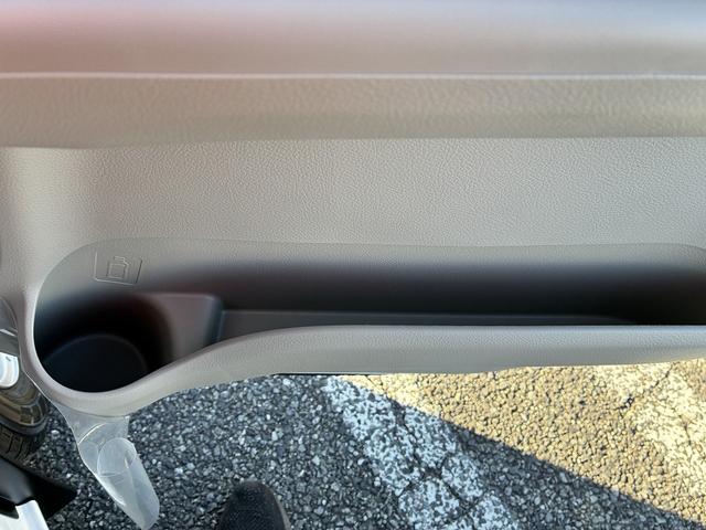 エブリイ PAリミテッド ラジオデッキ 前席パワーウィンドウ エアコン キーレスエントリーキーシステム コーナーセンサー レーダーブレーキサポート アイドリングストップ 助手席側エアーバック USB 運転席エアーバック(46枚目)