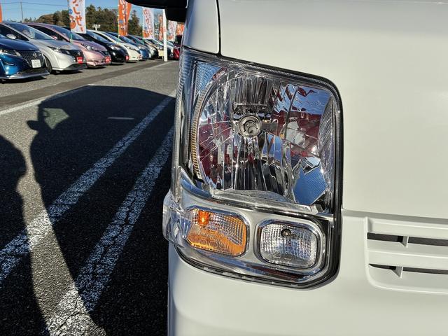 エブリイ PAリミテッド ラジオデッキ 前席パワーウィンドウ エアコン キーレスエントリーキーシステム コーナーセンサー レーダーブレーキサポート アイドリングストップ 助手席側エアーバック USB 運転席エアーバック(49枚目)