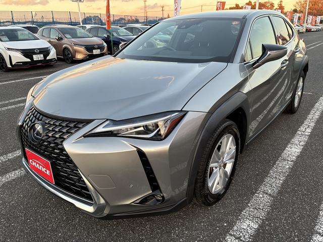 UX UX250h バージョンC 純正ナビ 衝突軽減 レーンキープアシスト フルセグTV CD DVD Bluetooth接続 バックカメラ ETC クルーズコントロール シートヒーター LED パワーシート ハンドルヒーター(5枚目)