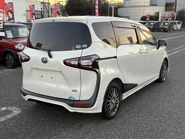 シエンタ ハイブリッドG 純正ナビ バックカメラ ETC Bluetoothオーディオ オートエアコン オートライト 衝突軽減ブレーキ フルセグテレビ オートハイビーム 両側電動スライドドア 後席モニター 電動格納ミラー(9枚目)