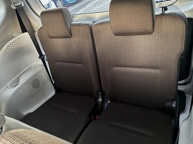 シエンタ ハイブリッドG 純正ナビ バックカメラ ETC Bluetoothオーディオ オートエアコン オートライト 衝突軽減ブレーキ フルセグテレビ オートハイビーム 両側電動スライドドア 後席モニター 電動格納ミラー(16枚目)