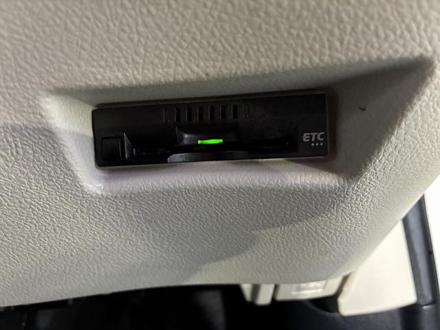 シエンタ ハイブリッドG 純正ナビ バックカメラ ETC Bluetoothオーディオ オートエアコン オートライト 衝突軽減ブレーキ フルセグテレビ オートハイビーム 両側電動スライドドア 後席モニター 電動格納ミラー(39枚目)