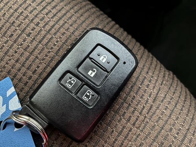 シエンタ ハイブリッドG 純正ナビ バックカメラ ETC Bluetoothオーディオ オートエアコン オートライト 衝突軽減ブレーキ フルセグテレビ オートハイビーム 両側電動スライドドア 後席モニター 電動格納ミラー(44枚目)