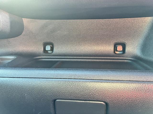 シエンタ ハイブリッドG 純正ナビ フルセグTV 衝突軽減 レーンキープアシスト Bluetooth接続 全周囲カメラ ETC コーナーセンサー アダプティブクルーズコントロール LEDヘッドライト 両側電動スライドドア(45枚目)