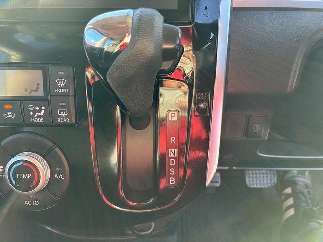 タント カスタムＸ　ＳＡ　純正ナビ　バックカメラ　フルセグテレビ　Ｂｌｕｅｔｏｏｔｈオーディオ　スマートキー　電動格納ミラー　両側スライドドア片側電動ドア　ステアリングリモコン　ＣＤ　ＤＶＤ　ＵＳＢ接続　ＬＥＤヘッドライト（31枚目）