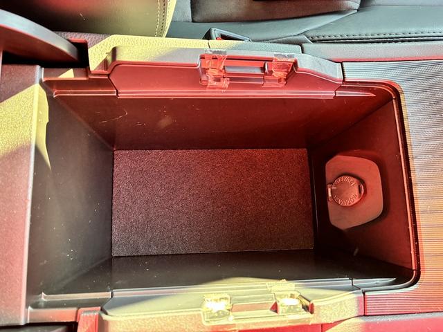 ハリアーハイブリッド G 純正ナビ フルセグTV 衝突軽減 レーンキープアシスト バックカメラ Bluetooth接続 ETC クルーズコントロール LEDヘッドライト パワーシート 電格ミラー 電動リアゲート オートライト(43枚目)