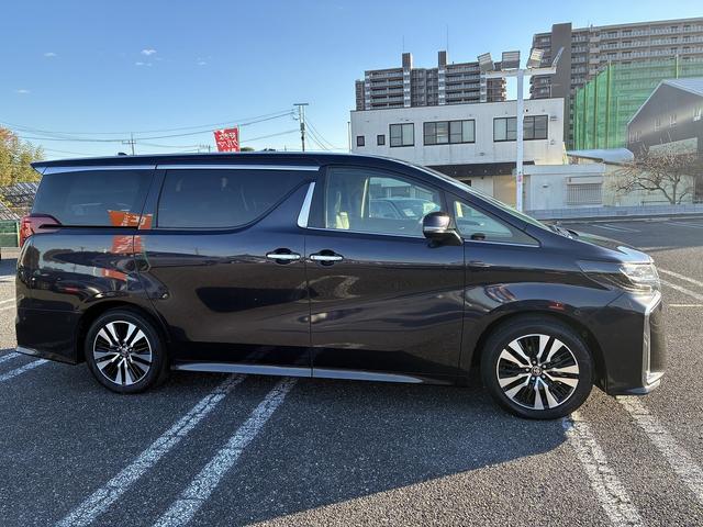 アルファード ２．５Ｓ　Ｃパッケージ　ＳＤナビゲーションシステム　フルセグテレビ　ＣＤ　ＤＶＤ　ＢＬＵＥＴＯＯＴＨ　ＵＳＢ　バックカメラ　全方位カメラ　スマートキー　プッシュスタート　ＥＴＣ　コーナーセンサー　両側電動スライドドア　ステリ（8枚目）