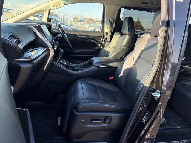 アルファード ２．５Ｓ　Ｃパッケージ　ＳＤナビゲーションシステム　フルセグテレビ　ＣＤ　ＤＶＤ　ＢＬＵＥＴＯＯＴＨ　ＵＳＢ　バックカメラ　全方位カメラ　スマートキー　プッシュスタート　ＥＴＣ　コーナーセンサー　両側電動スライドドア　ステリ（14枚目）