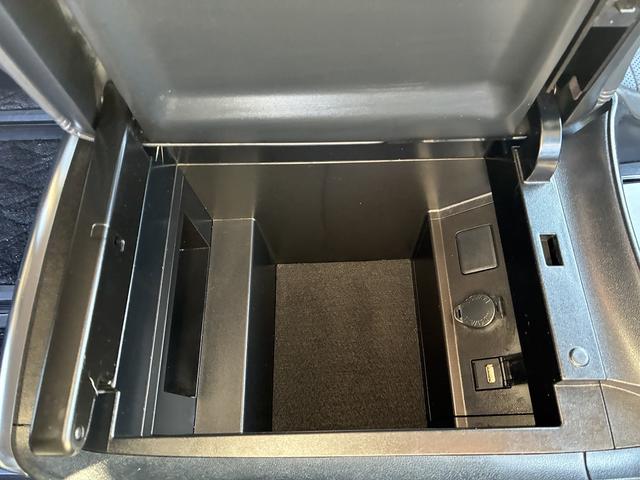 アルファード ２．５Ｓ　Ｃパッケージ　ＳＤナビゲーションシステム　フルセグテレビ　ＣＤ　ＤＶＤ　ＢＬＵＥＴＯＯＴＨ　ＵＳＢ　バックカメラ　全方位カメラ　スマートキー　プッシュスタート　ＥＴＣ　コーナーセンサー　両側電動スライドドア　ステリ（24枚目）