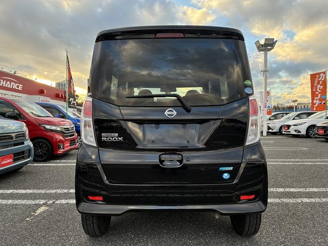 デイズルークス Ｘ　ＳＤナビゲーションシステム　ＣＤ　ＢＬＵＥＴＯＯＴＨ　ワンセグテレビ　助手席側電動スライドドア　レーダーブレーキサポート　アイドリングストップ　バックカメラ　アラウンドビューモニター　スマートキー（11枚目）