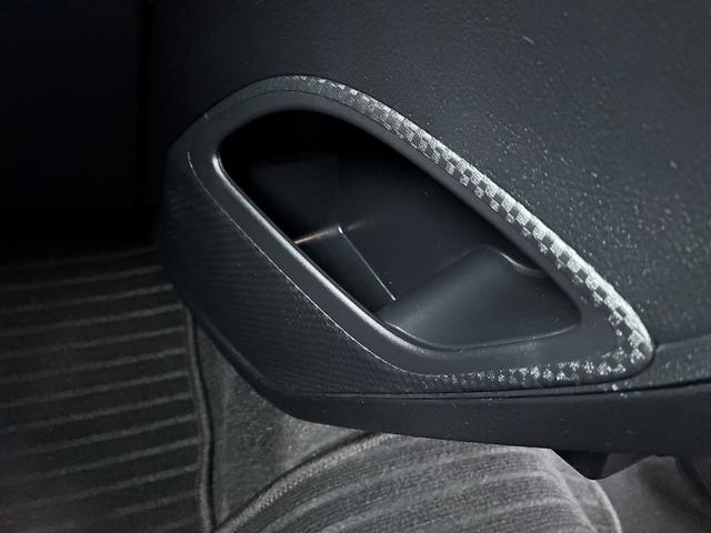 シエンタ ハイブリッドファンベースGセーフティーエディションII レーンアシスト 純正ナビ ワンセグTV CD/DVD Bluetooth バックカメラ ETC クルーズコントロール 電動格納ミラー 両側電動スライドドア オートライト オートハイビーム 三列シート(28枚目)